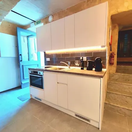 Дом отдыха Ripple 23 Savynomad Harbour Residences Валетта