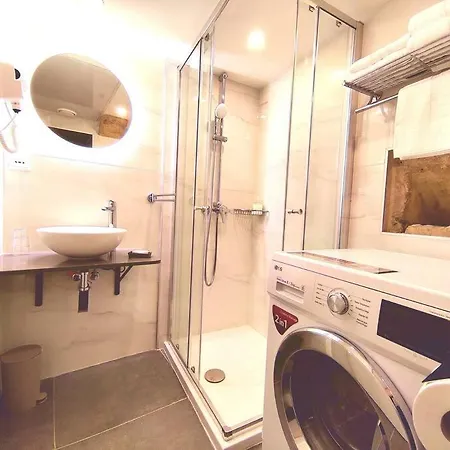 Ripple 23 Savynomad Harbour Residences *